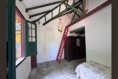 Casa de condomínio à venda com 135m², 2 quartos e 4 vagasQuarto