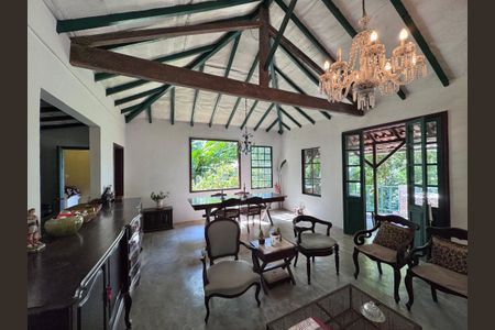 Sala de casa de condomínio à venda com 2 quartos, 135m² em Vargem Grande, Rio de Janeiro