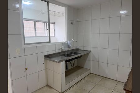 Cozinha de apartamento para alugar com 2 quartos, 60m² em Cidade Monções, São Paulo