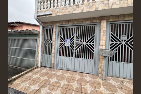 Fachada de casa para alugar com 2 quartos, 165m² em Pestana, Osasco