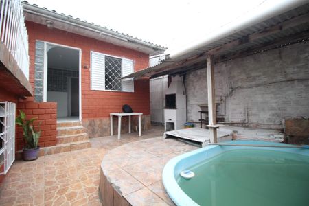 Casa à venda com 52m², 2 quartos e 2 vagasQuintal