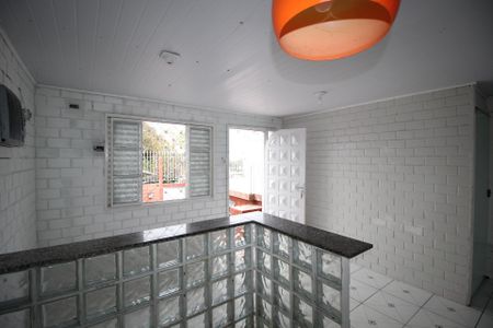 Casa à venda com 52m², 2 quartos e 2 vagasSala/Cozinha