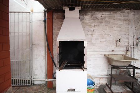 Casa à venda com 52m², 2 quartos e 2 vagasChurrasqueira