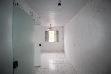 Quarto 1 de casa para alugar com 2 quartos, 52m² em Protásio Alves, Porto Alegre