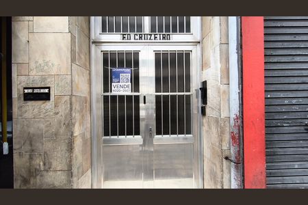 Apartamento à venda com 84m², 3 quartos e sem vaga Apartamento à venda com 84m², 3 quartos e sem vagaFachada + Plaquinha