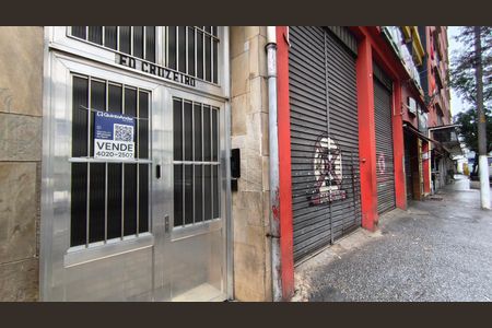 Apartamento à venda com 84m², 3 quartos e sem vaga Apartamento à venda com 84m², 3 quartos e sem vagaFachada + Plaquinha