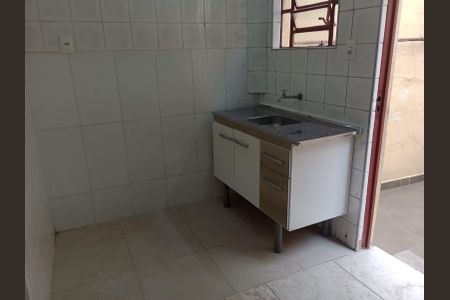 Casa para alugar com 25m², 1 quarto e sem vaga