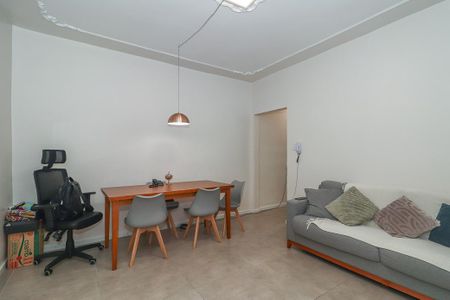 Apartamento à venda com 61m², 2 quartos e sem vagaSala