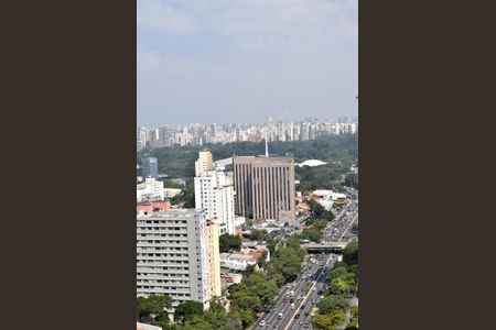 Apartamento para alugar com 88m², 2 quartos e 1 vagaVista da piscina