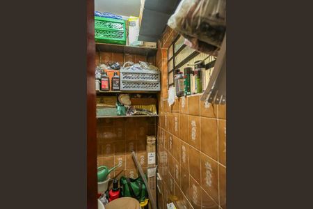 Casa à venda com 190m², 4 quartos e 2 vagasBanheiro de Serviço