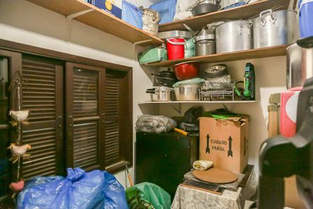 Casa à venda com 190m², 4 quartos e 2 vagasQuarto de Serviço