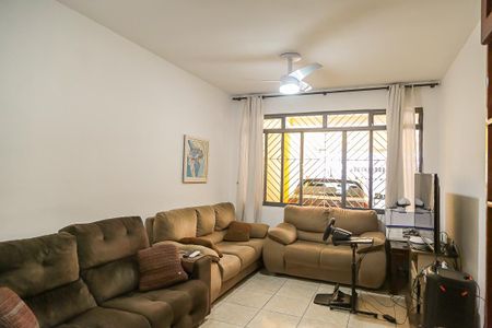 Casa à venda com 190m², 4 quartos e 2 vagasSala
