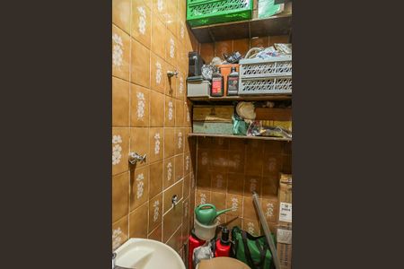 Casa à venda com 190m², 4 quartos e 2 vagasBanheiro de Serviço