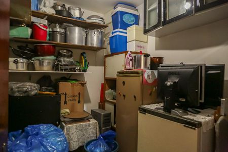 Casa à venda com 190m², 4 quartos e 2 vagasQuarto de Serviço