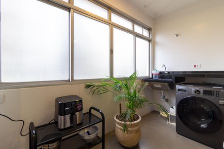 Apartamento à venda com 110m², 3 quartos e 1 vagaÁrea de Serviço