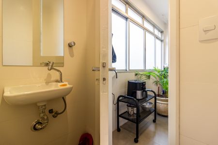 Apartamento à venda com 110m², 3 quartos e 1 vagaÁrea de Serviço