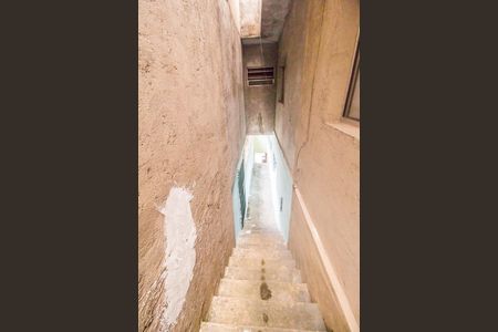 Apartamento para alugar com 60m², 1 quarto e sem vaga Apartamento para alugar com 60m², 1 quarto e sem vagaEscada