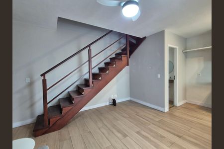 Apartamento para alugar com 72m², 2 quartos e 1 vagaSala