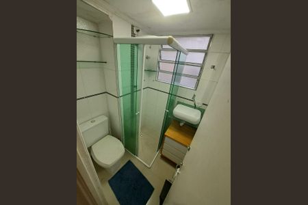 Banheiro de apartamento para alugar com 2 quartos, 42m² em Vila Nova Curuca, São Paulo