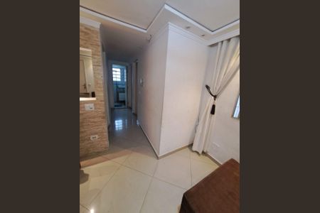 Corredor de apartamento para alugar com 2 quartos, 42m² em Vila Nova Curuca, São Paulo