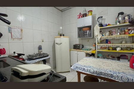 Casa para alugar com 320m², 8 quartos e 2 vagas Casa para alugar com 320m², 8 quartos e 2 vagasCozinha 2