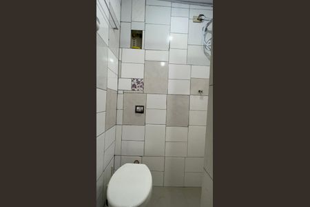 Casa para alugar com 320m², 8 quartos e 2 vagas Casa para alugar com 320m², 8 quartos e 2 vagasBanheiro de Serviço