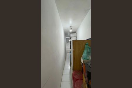 Casa para alugar com 320m², 8 quartos e 2 vagas Casa para alugar com 320m², 8 quartos e 2 vagasEscada