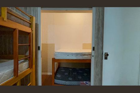 Casa para alugar com 320m², 8 quartos e 2 vagas Casa para alugar com 320m², 8 quartos e 2 vagasQuarto