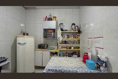 Casa para alugar com 320m², 8 quartos e 2 vagas Casa para alugar com 320m², 8 quartos e 2 vagasCozinha 2