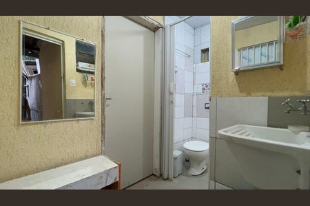 Casa para alugar com 320m², 8 quartos e 2 vagas Casa para alugar com 320m², 8 quartos e 2 vagasBanheiro de Serviço