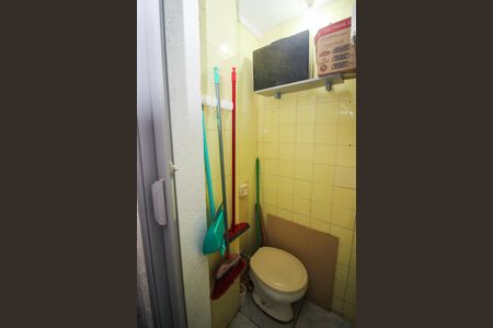 Apartamento à venda com 66m², 2 quartos e sem vagaBanheiro de serviço