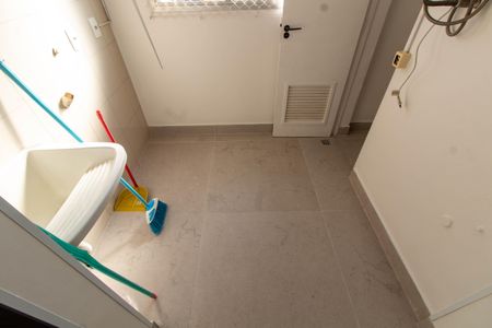 Apartamento para alugar com 70m², 2 quartos e 1 vagaÁrea de Serviço