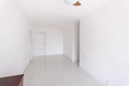 Sala de apartamento para alugar com 2 quartos, 70m² em Praça da Bandeira, Rio de Janeiro