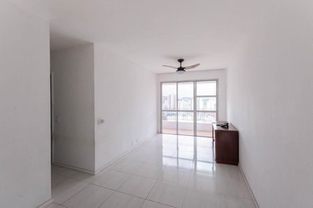 Sala de apartamento para alugar com 2 quartos, 70m² em Praça da Bandeira, Rio de Janeiro