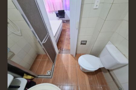Banheiro da suíte de apartamento à venda com 1 quarto, 40m² em Centro, Rio de Janeiro