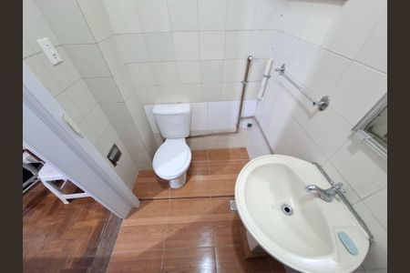 Apartamento à venda com 40m², 1 quarto e sem vagaBanheiro da suíte