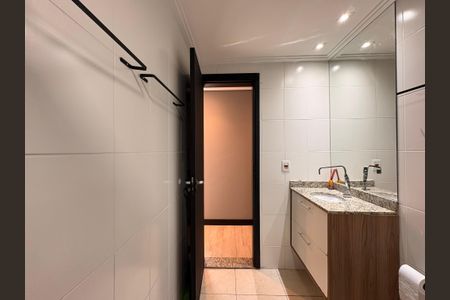 Apartamento à venda com 50m², 2 quartos e 2 vagas Apartamento à venda com 50m², 2 quartos e 2 vagasBanheiro