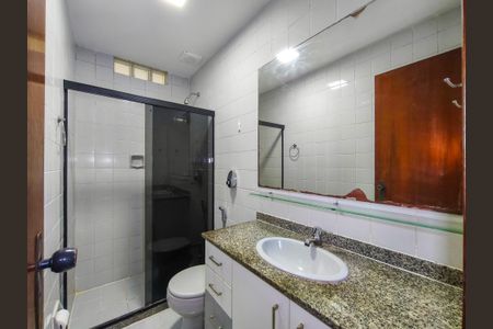 Apartamento à venda com 120m², 3 quartos e 2 vagasBanheiro 