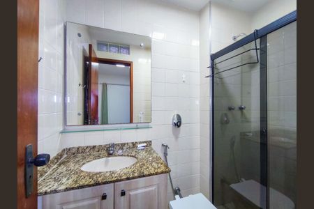 Apartamento à venda com 120m², 3 quartos e 2 vagasBanheiro da Suíte