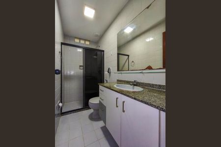 Apartamento à venda com 120m², 3 quartos e 2 vagasBanheiro 