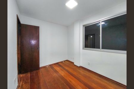 Apartamento à venda com 120m², 3 quartos e 2 vagasQuarto 2