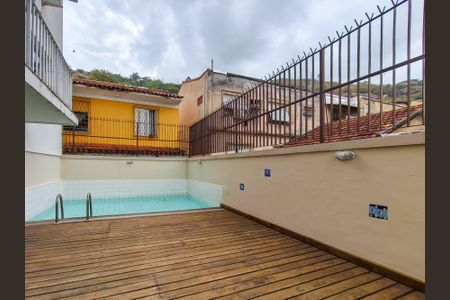 Apartamento à venda com 120m², 3 quartos e 2 vagasÁrea comum - Piscina