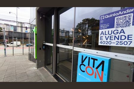 Fachada + Plaquinha de kitnet/studio para alugar com 1 quarto, 17m² em Liberdade, São Paulo