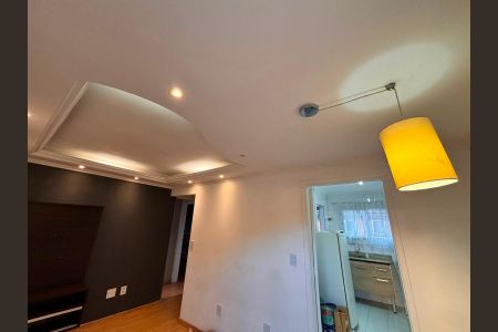 Sala de casa de condomínio para alugar com 2 quartos, 50m² em Jardim Torino, Cotia