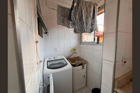 Área de serviço de casa de condomínio para alugar com 2 quartos, 50m² em Jardim Torino, Cotia