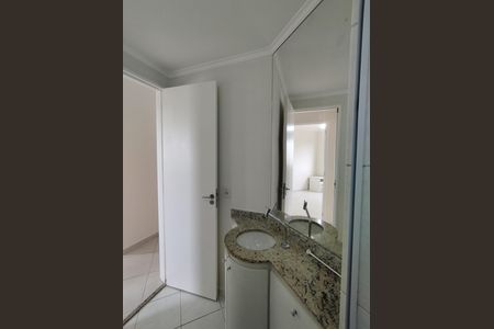 Banheiro de apartamento para alugar com 2 quartos, 50m² em São João Clímaco, São Paulo