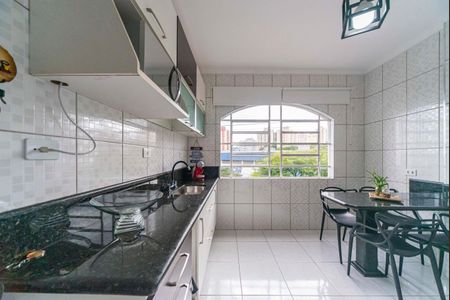 Apartamento à venda com 77m², 2 quartos e 1 vagaCozinha 