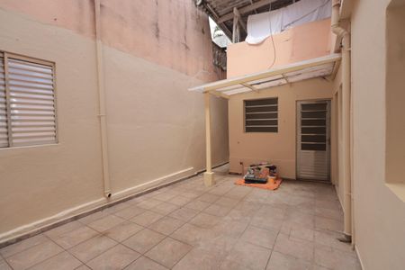 Casa para alugar com 40m², 1 quarto e sem vagaQuintal
