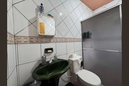 Casa à venda com 166m², 3 quartos e 2 vagas Casa à venda com 166m², 3 quartos e 2 vagasBanheiro