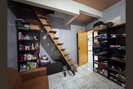 Casa à venda com 166m², 3 quartos e 2 vagas Casa à venda com 166m², 3 quartos e 2 vagasQuarto 1